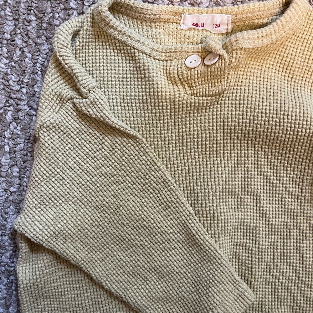 Green Long Sleeve Tee with Textured Knit